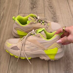 Reebok Beige and Neon Green Lace-Up Aztec Trail Sneakers size 7.5